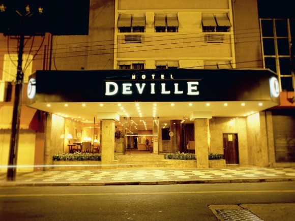 Imagem ilustrativa do hotel Deville Business Curitiba